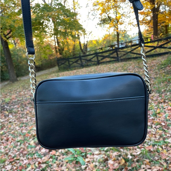 EUC Karl Lagerfeld Crossbody with Bow - Picture 4 of 16